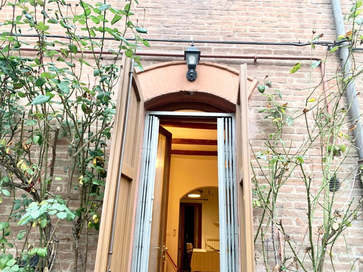 Casina Delle Rose Apartment Bologna Luaran gambar