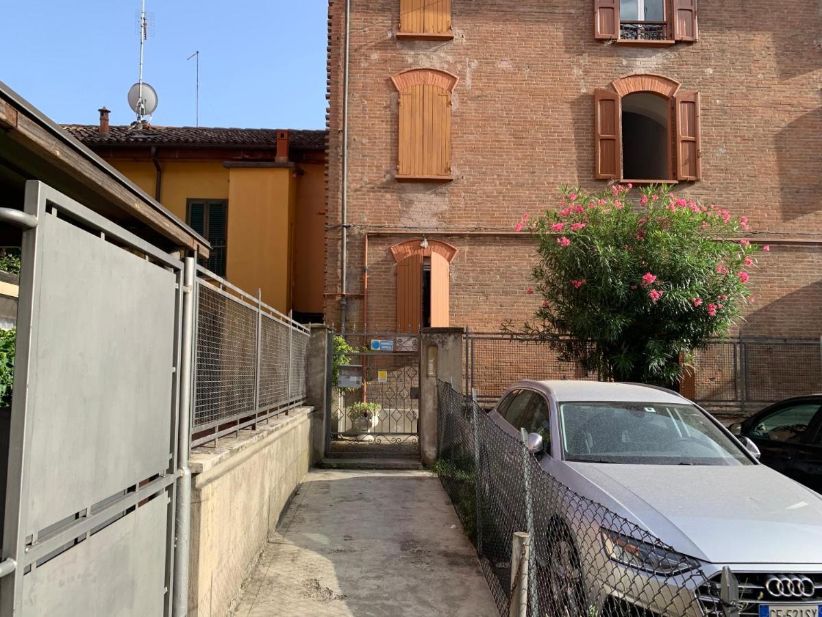 Casina Delle Rose Apartment Bologna Luaran gambar
